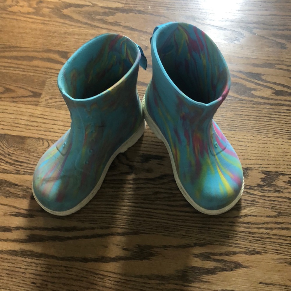 Kids Size 12 Rainbow 🌈 Native Rain ☔️ Boots